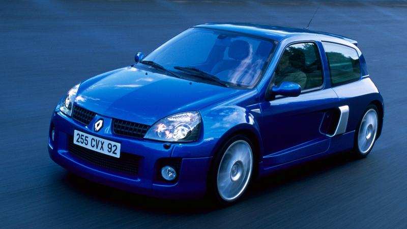 Illustration for article titled The World Deserves Another Renault Clio V6